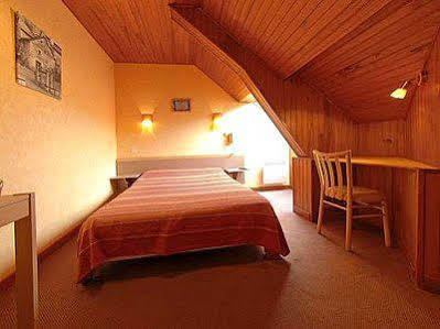 Les Chemins Francis - Modern Hotel Bagnols-les-Bains Exterior photo